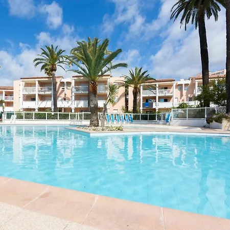 Apartment 1 Bedroom In A With A Swimming Pool And A Parking Spot